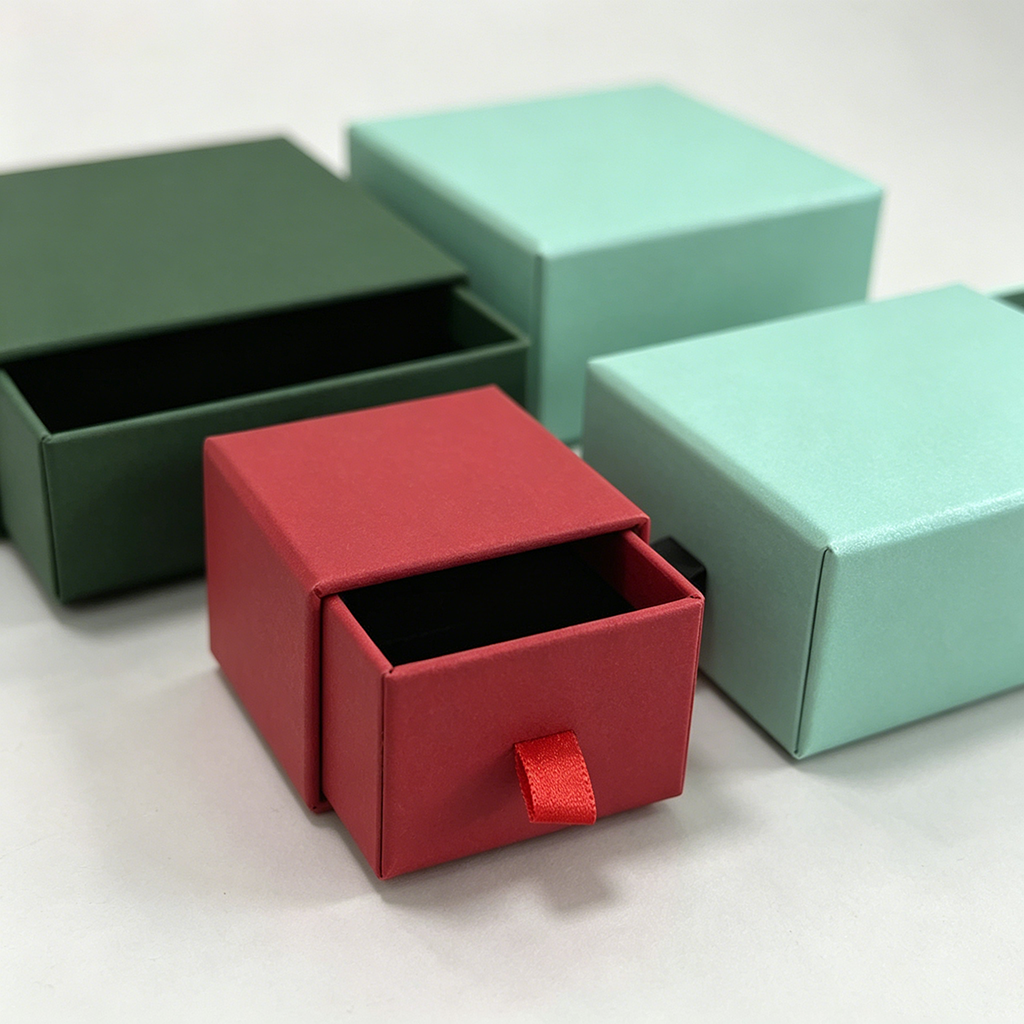 Sleek Minimalist Slide-Out Packaging Box